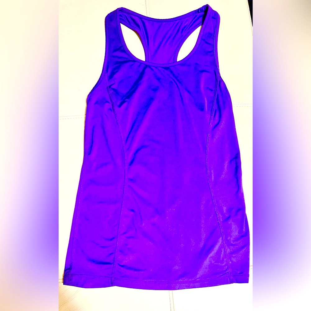 Women’s, fitted, yoga reflex workout tank. Excellent condition.